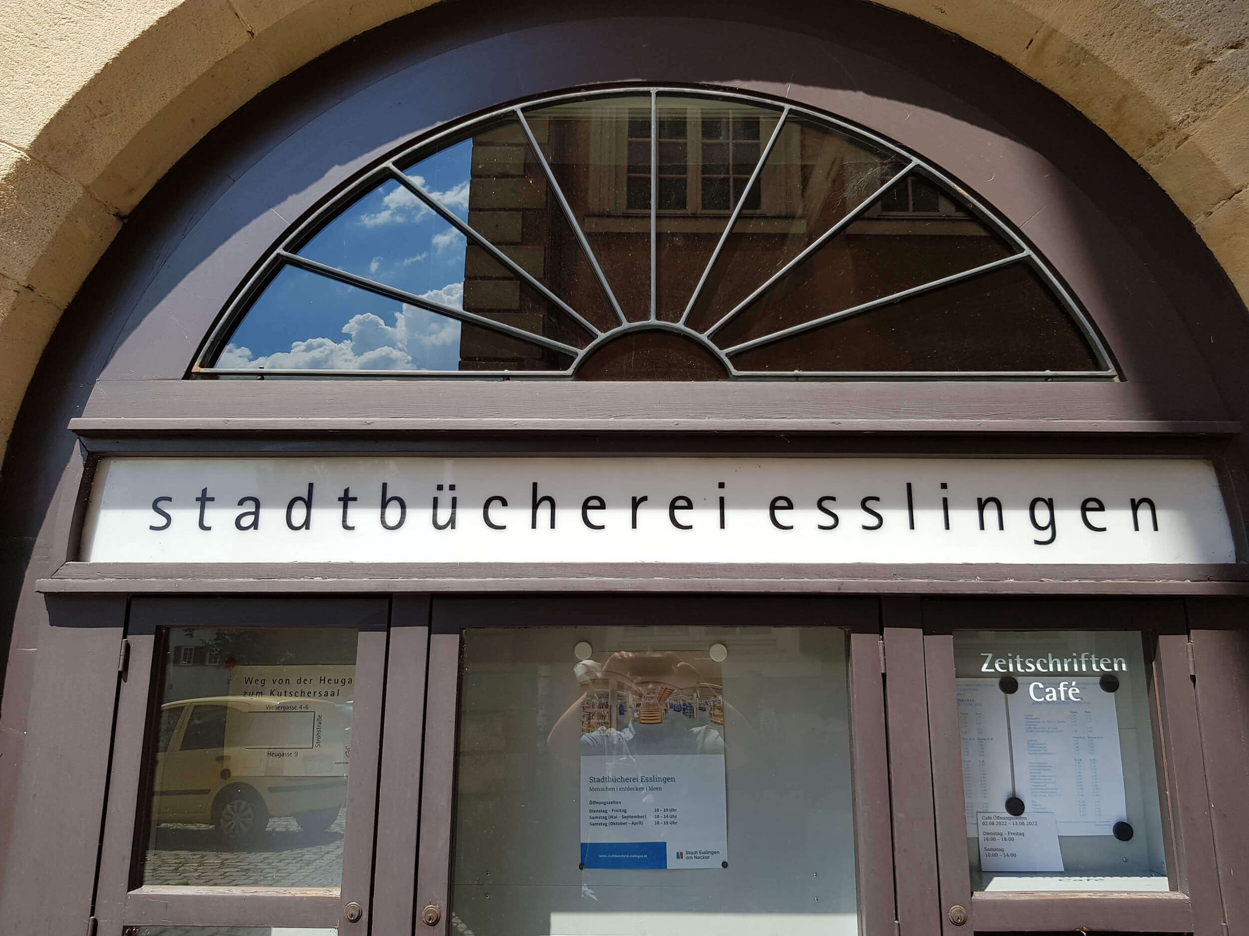 Bürgerbegehren Esslingen,Bürgerentscheid Stadtbücherei Esslingen,Standortdialog Bibliothek,Haushaltslage Esslingen