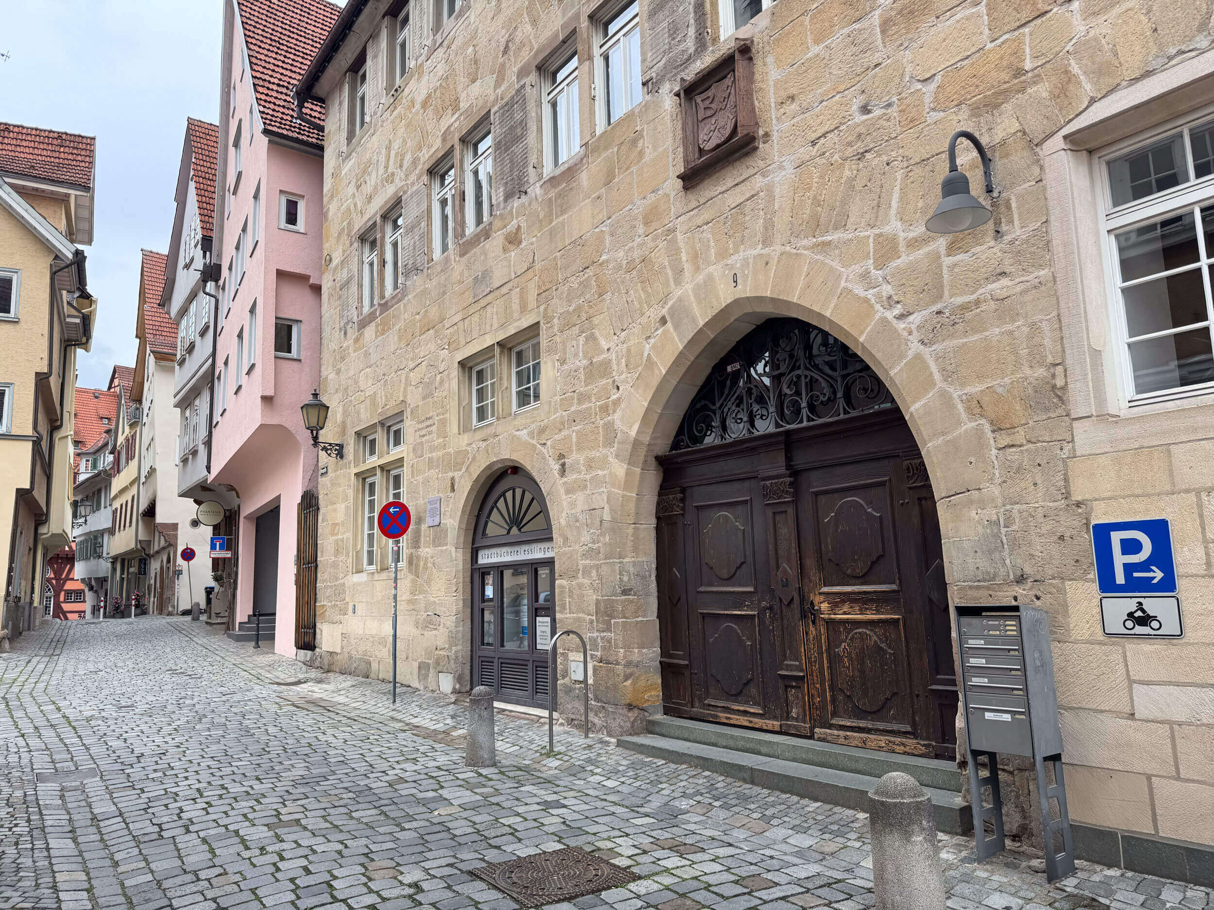 Gebäude der Stadtbücherei im Pfleghof - Thema: Organisationstreffen Bürgerbegehren Esslingen
